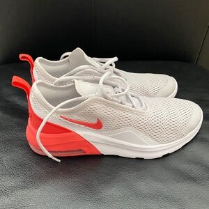 ** NEW **  NIKE AIR MAX MOTION 2 SHOES  SIZE 6.5Y VAST GREY/EMBER GLOW